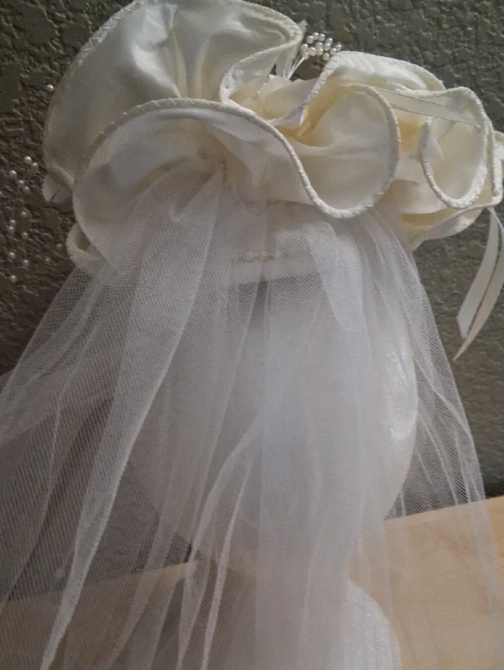 Ivory Floral Pearl Bridal Headpiece 1980's - Picture 6 of 8